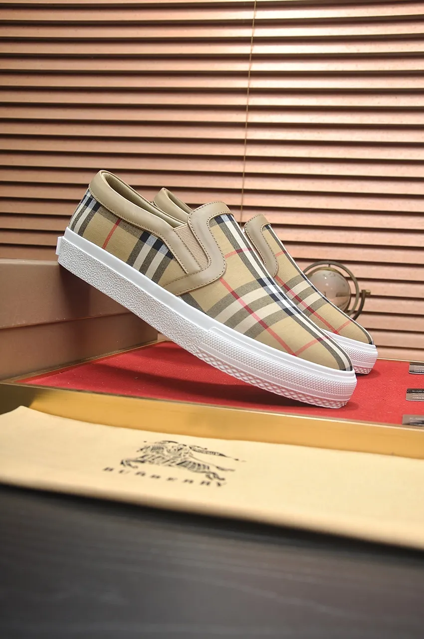 Men's shoes💰480💶[Burberry] (cowhide lining) classic low-top sneakers｜Imported cowhide with classic plaid fabric｜Cow leather lining｜Original outsole｜Fine workmanship and comfortable to wear Size: 38-44 (customized at 45)